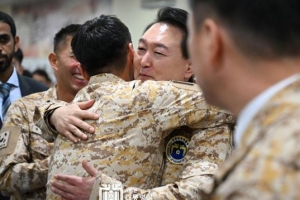 [서울포토] 윤석열 대통령, 아크부대 장병들 격려