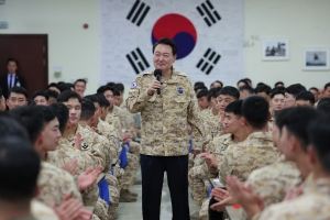 이란 “관계 재검토” 한국 “무관한 문제”…尹 ‘UAE 적’ 발언에 양국 대사 초치