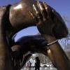 마틴 루서 킹 ‘124억’ 추모 조형물 선정성 논란