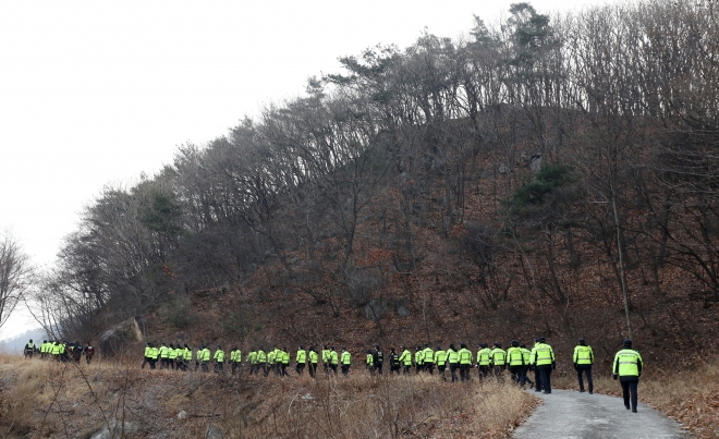 추락한 드론 수색