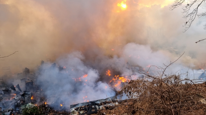 20일 오전 화재가 발생한 서울 강남구 개포동 구룡마을 4구역에 불길이 계속되고 있다. 2023.1.20. 도준석 기자
