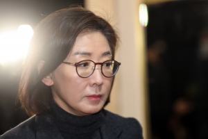 이재오 “초선이 나경원에 린치… 공천 주면 안된다”