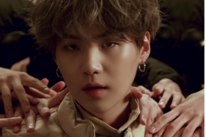 BTS 멤버 슈가 日 음악가 ‘추모’