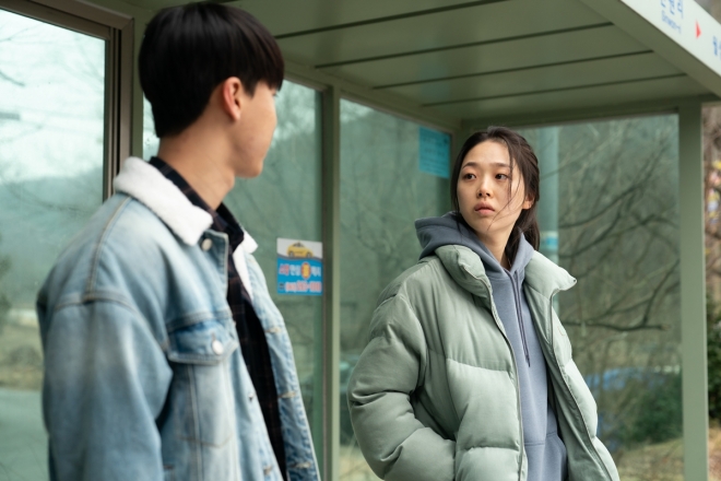 영화 ‘다음 소희’에서 소희를 연기한 신인 배우 김시은. 신인답지 않게 안정적인 연기력을 보여줬다. 트윈플러스 파트너스 제공