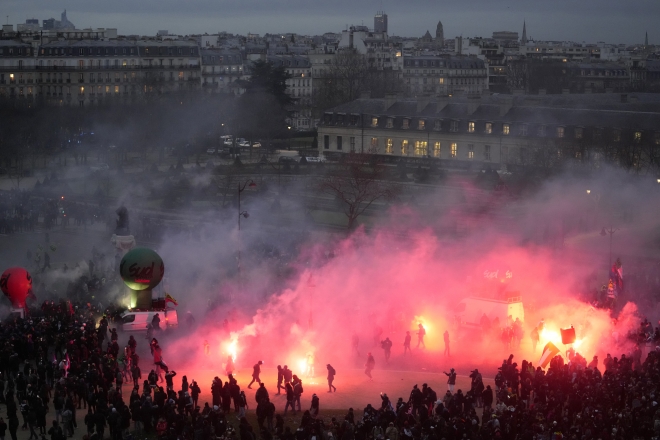 프랑스 연금개혁 반대 시위 격화