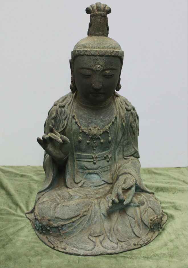 韓国の盗賊に日本で盗まれた金銅観世音菩薩坐像。 瑞山の浮石寺の所有権を主張することは、韓国と日本の間の外交摩擦を引き起こしました。 文化財庁提供