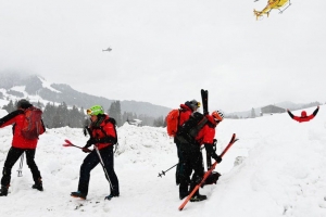 오스트리아와 스위스 눈사태로 스키족 등 10명 희생