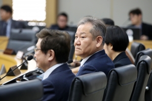 이상민 탄핵까지 ‘3개의 벽’…본회의·법사위원장·헌재