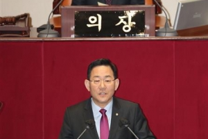 주호영 교섭단체 연설 “이재명·민주당 ‘내로남불’이 국회 위기 불렀다”