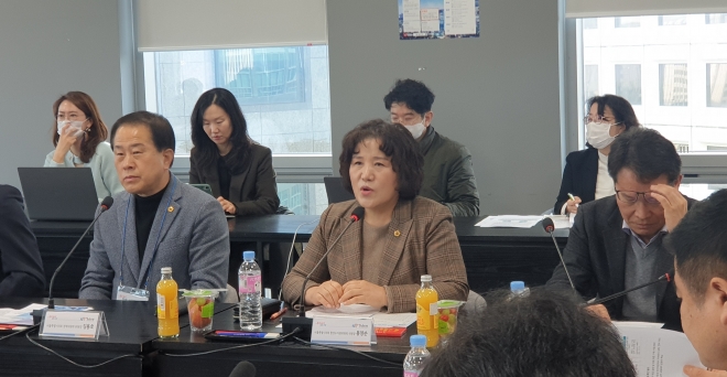 ‘탄소중립 도시 에코서울 구현을 위한 서울시 정책 토크룸’에 참석한 서울시의회 봉양순 위원장