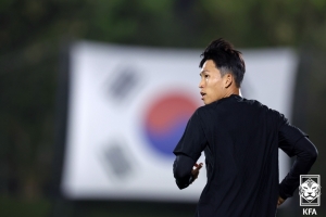 항저우도 도쿄처럼… AG 남자축구 연령 제한 24세 상향, 엄원상 정우영 출전 가능