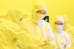 이재용 “어려운 상황에도 인재 양성·미래 기술 투자, 조금도 흔들려선 안 돼”