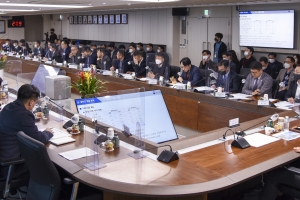 군정찰위성 1호기 연내 발사…‘AI 파일럿’ 시연도