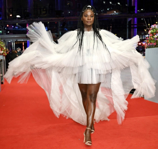 British dancer and actress Nikeata Thompson arrives on the red carpet for the premiere of the film “She Came To Me” presented in the Berlinale Special Gala section, that opens the Berlinale, Europe‘s first major film festival of the year, on February 16, 2023 in Berlin. AFP 연합뉴스