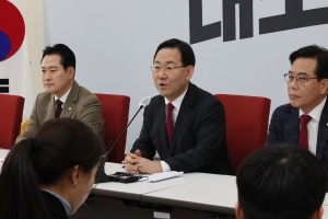 與 “이재명, 국회 밖에서 진실 밝혀야” vs 野 “검사정권 돌격대”…체포동의안 놓고 대치