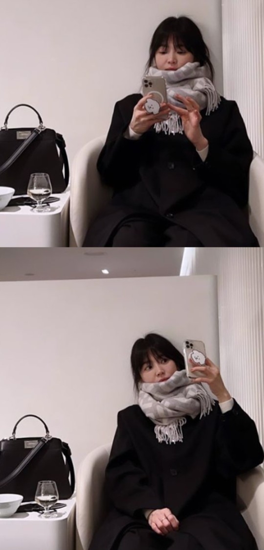 송혜교가 청순한 미모를 자랑했다. SNS 캡처