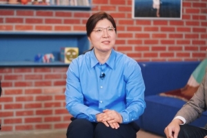 ‘안경+셔츠’ 장미란, 달라진 외모에 유재석도 깜짝