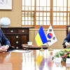 우크라 대사 만난 박진 “우크라 국민 용기와 희생 존경”