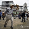 늙어가는 일본 “자녀 1인당 학자금 ‘3억’ 드립니다”