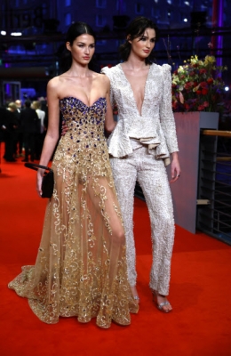 (L-R) Angelina Frerk and Aleandra Frerk arrive to attend the Closing and Awards Ceremony of the 73rd Berlin International Film Festival ‘Berlinale’ in Berlin, Germany, 25 February 2023. The in-person event ran from 16 to 26 February 2023.  EPA 연합뉴스
