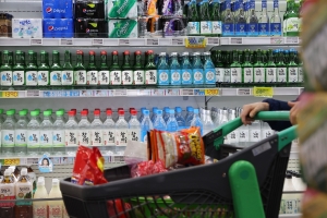 주류업계 “당분간 인상 안 한다”…정부 소줏값 제동에 멈칫