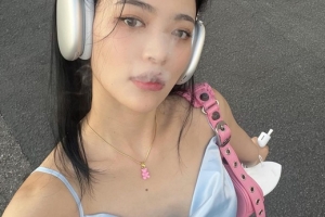 ‘23살’ 걸그룹 출신 BJ 솜이, 전자담배 셀카 올렸다가… 지적 듣고 공개 설전