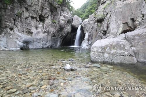 경북 포항 내연산 은폭포 전경. 포항 연합뉴스