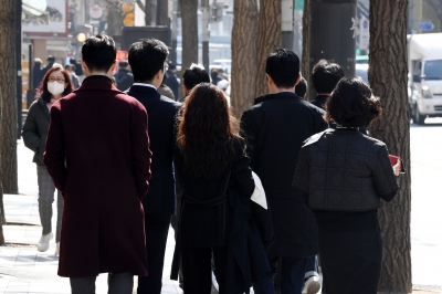 근로시간 개편 반발에 곤혹스런 고용부…험난한 법 개정 예고