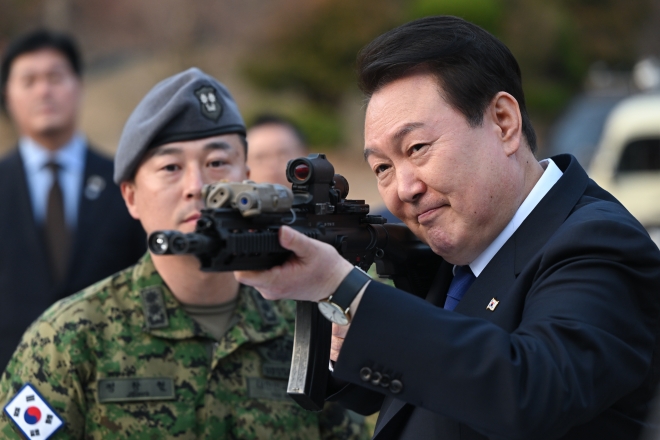 해군 특수전전단 방문한 윤석열 대통령