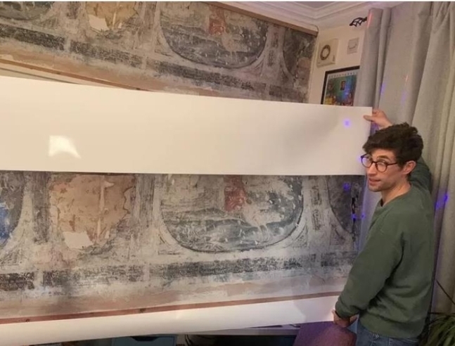 버드워스 자택에서 발견된 400년된 벽화. 버드워스 SNS 캡처
