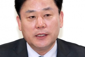 민주, 비명계 당직 대거 발탁해 ‘탕평’ 강조…내홍 봉합은 미지수