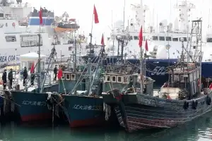 해경, 불법조업 중국 어선 3척 나포