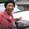 13년 지났는데...해외 매체 “960번 운전면허 車 할머니 멋져요”