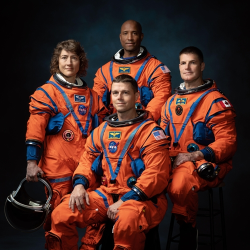 미국 항공우주국이 3일(현지시간) 선발한 ‘아르테미스 2단계’의 우주비행사 4인. 왼쪽부터 시계 방향으로 크리스티나 코크, 빅터 글로버, 제레미 한센, 리드 와이즈먼. NASA 홈페이지 제공