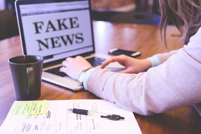 심리학자들의 연구에 따르면 단순한 팩트 체크만으로는 가짜 뉴스에 대응할 수 없다. 가짜뉴스 확산을 막기 위해서는 시간이 걸리겠지만 가짜뉴스를 판별할 수 있는 능력을 키우는 문해력 교육이 가장 효과적이라는 주장이 나왔다. 픽사베이 제공
