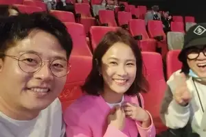 김준호♥김지민, 영화관 데이트 포착