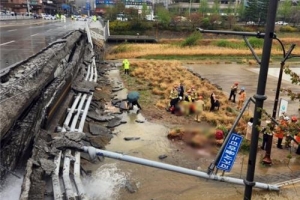 ‘정자교 붕괴사고’ 경찰, 분당구청 공무원 소환 조사 …내일  현장 합동감식