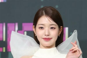 ‘장원영 친언니’ 장다아, 배우로 활동한다