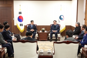 ‘취업 특혜 의혹’ 이화영 아들 … 검찰의 출석 요구 불응