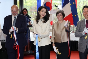 김건희 “한국의 얼과 프랑스 매력 어우러진 건축물”