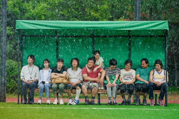 한때 축구 기자가 본 홈리스 월드컵 다룬 영화 ‘드림’