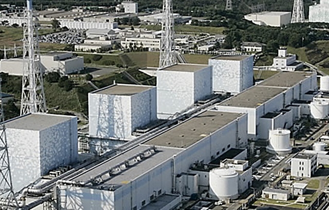 2008년 10월 촬영한 후쿠시마현 도쿄전력 후쿠시마 제1원자력발전소 4호기, 3호기, 2호기, 1호기(왼쪽부터). 연합뉴스 자료사진