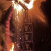 ‘말레피센트’가 변신한 용이 불을 뿜더니…디즈니랜드 공연 중 화재