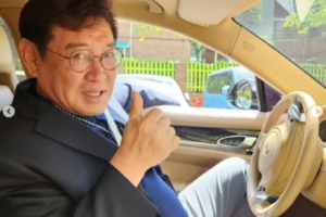 미국 갔다던 조형기 한국서 포착…‘슈퍼카’ 끌고