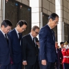 韓총리, 6·25 미군 전사자 명비에 헌화