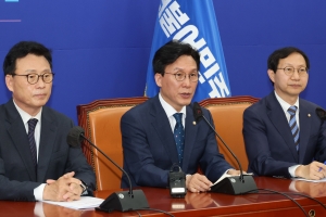 민주 ‘돈봉투’ 연루자 탈당에도 쇄신 고심...대의원 비중 축소 등 난항