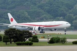 [속보] 기시다 日총리, 서울공항 도착…1박2일 방한일정 시작