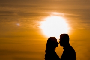 아이돌 남녀 심야 ‘비밀 데이트♥’ 포착