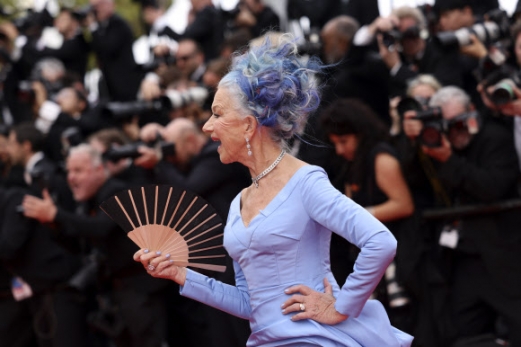 Helen Mirren poses for photographers upon arrival at the opening ceremony and the premiere of the film ‘Jeanne du Barry’ at the 76th international film festival, Cannes, southern France, Tuesday, May 16, 2023. AP 연합뉴스