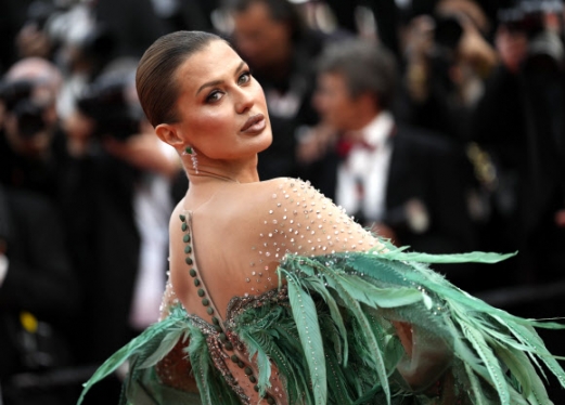 Victoria Bonya poses for photographers upon arrival at the opening ceremony and the premiere of the film ‘Jeanne du Barry’ at the 76th international film festival, Cannes, southern France, Tuesday, May 16, 2023. AP 연합뉴스